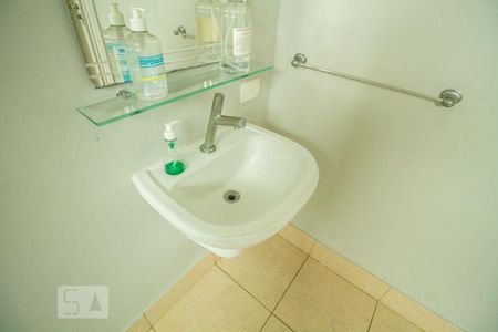 Casa para alugar com 650m², 6 quartos e 10 vagas Casa para alugar com 650m², 6 quartos e 10 vagasBanheiro da Suíte 5