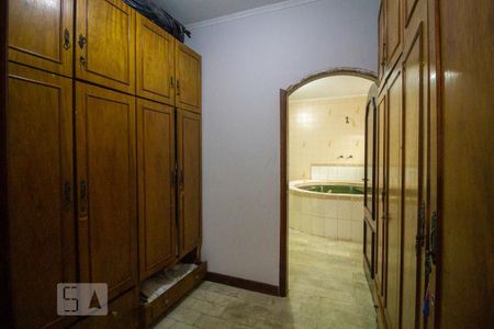 Casa para alugar com 650m², 6 quartos e 10 vagas Casa para alugar com 650m², 6 quartos e 10 vagasClosset