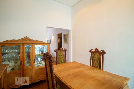 Casa para alugar com 650m², 6 quartos e 10 vagas Casa para alugar com 650m², 6 quartos e 10 vagasSala de Jantar 2