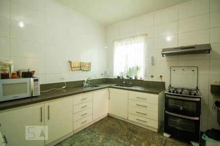 Casa para alugar com 650m², 6 quartos e 10 vagas Casa para alugar com 650m², 6 quartos e 10 vagasCozinha