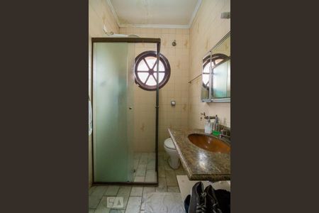 Casa para alugar com 650m², 6 quartos e 10 vagas Casa para alugar com 650m², 6 quartos e 10 vagasBanheiro da Suíte 4