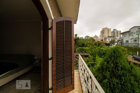 Casa para alugar com 650m², 6 quartos e 10 vagas Casa para alugar com 650m², 6 quartos e 10 vagasVaranda