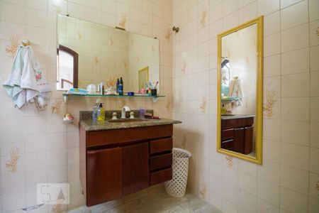 Casa para alugar com 650m², 6 quartos e 10 vagas Casa para alugar com 650m², 6 quartos e 10 vagasBanheiro da Suíte 2