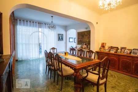 Casa para alugar com 650m², 6 quartos e 10 vagas Casa para alugar com 650m², 6 quartos e 10 vagasSala de Jantar 1