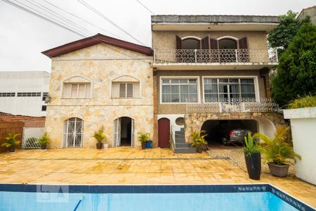 Casa para alugar com 650m², 6 quartos e 10 vagas Casa para alugar com 650m², 6 quartos e 10 vagasFachada