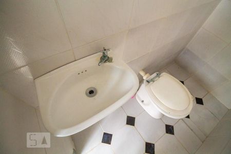 Casa para alugar com 650m², 6 quartos e 10 vagas Casa para alugar com 650m², 6 quartos e 10 vagasBanheiro de Serviço