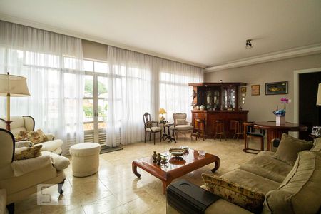 Sala 1 de casa para alugar com 6 quartos, 650m² em Vila Mariana, São Paulo