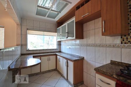 Casa para alugar com 191m², 3 quartos e 5 vagasCozinha