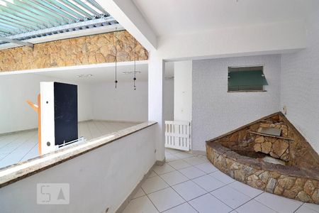 Casa para alugar com 191m², 3 quartos e 5 vagasEntrada