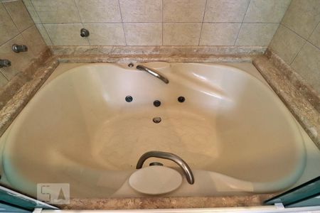 Casa para alugar com 191m², 3 quartos e 5 vagasBanheiro da Suíte