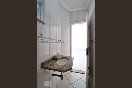 Casa para alugar com 191m², 3 quartos e 5 vagasBanheiro de Serviço