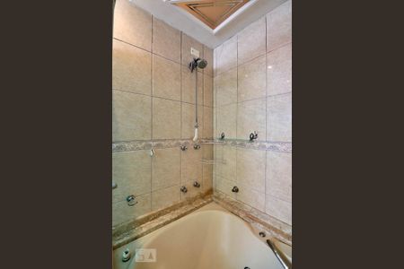 Casa para alugar com 191m², 3 quartos e 5 vagasBanheiro da Suíte