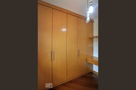 Casa para alugar com 191m², 3 quartos e 5 vagasQuarto 2