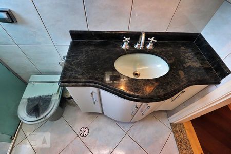 Casa para alugar com 191m², 3 quartos e 5 vagasBanheiro Social