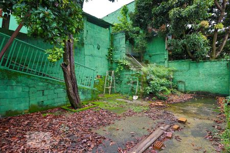 Casa à venda com 400m², 3 quartos e 6 vagasQuintal