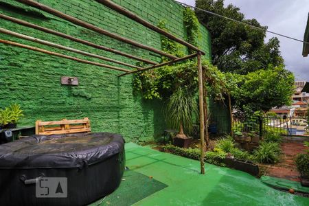 Casa à venda com 400m², 3 quartos e 6 vagasQuintal