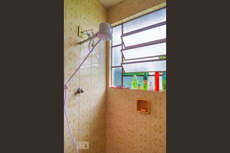 Casa à venda com 400m², 3 quartos e 6 vagasBanheiro Quarto Suíte 1