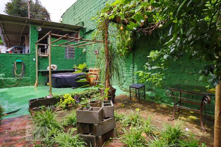 Casa à venda com 400m², 3 quartos e 6 vagasQuintal