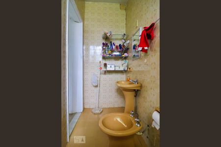 Casa à venda com 400m², 3 quartos e 6 vagasBanheiro Quarto Suíte 1