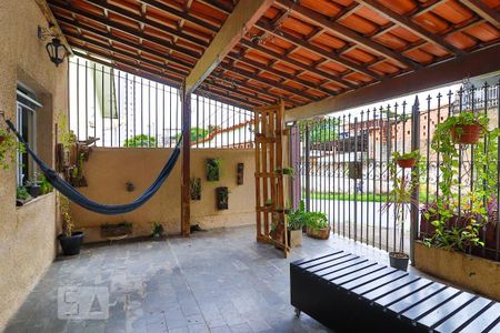 Casa à venda com 400m², 3 quartos e 6 vagasVaranda Sala