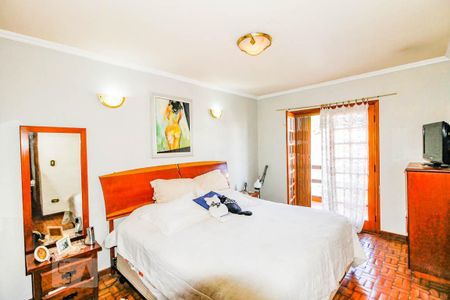 Casa à venda com 215m², 3 quartos e 4 vagasSuíte