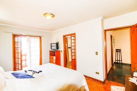 Casa à venda com 215m², 3 quartos e 4 vagasSuíte