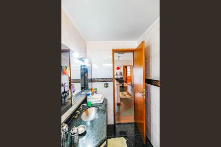 Casa à venda com 215m², 3 quartos e 4 vagasBanheiro