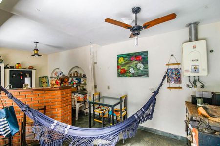 Casa à venda com 215m², 3 quartos e 4 vagasChurrasqueira