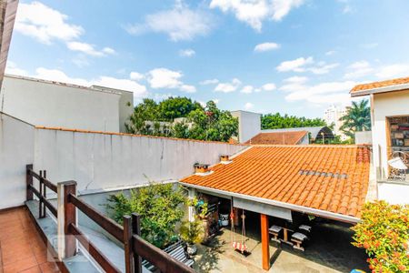 Casa à venda com 215m², 3 quartos e 4 vagasVaranda Suíte