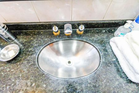 Casa à venda com 215m², 3 quartos e 4 vagasBanheiro