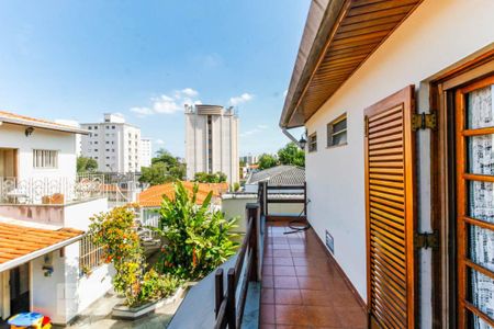 Casa à venda com 215m², 3 quartos e 4 vagasVaranda Suíte