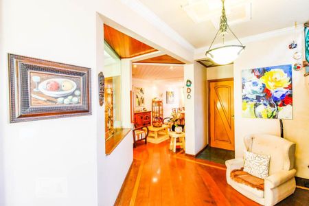 Casa à venda com 215m², 3 quartos e 4 vagasHall