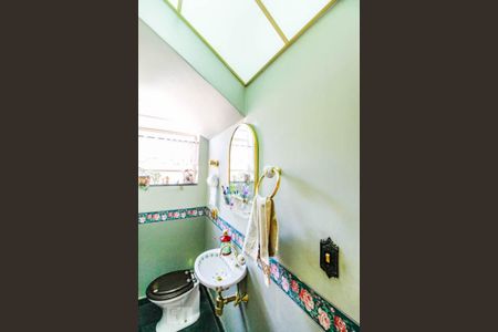 Casa à venda com 215m², 3 quartos e 4 vagasLavabo