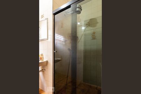 Casa à venda com 170m², 3 quartos e 2 vagasBanheiro quarto suíte 