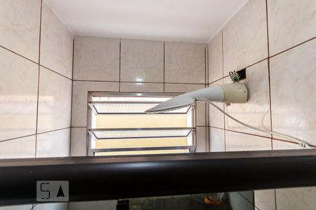 Casa à venda com 170m², 3 quartos e 2 vagasBanheiro 