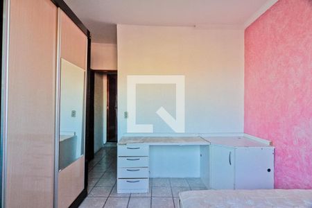 Suíte 1 de casa para alugar com 2 quartos, 68m² em Vila Serralheiro, São Paulo