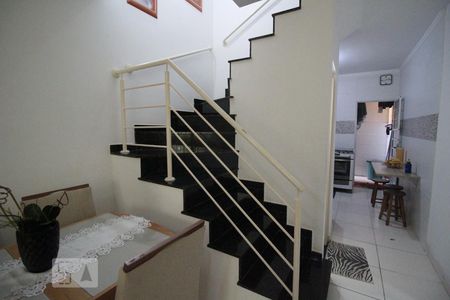 Escada da Sala de casa de condomínio à venda com 2 quartos, 60m² em Itaquera, São Paulo