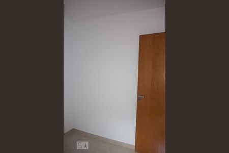 Quarto 1 de apartamento para alugar com 2 quartos, 40m² em Itaquera, São Paulo