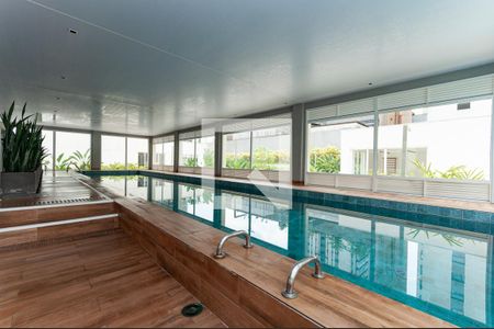 Studio para alugar com 40m², 1 quarto e 1 vaga Studio para alugar com 40m², 1 quarto e 1 vagaÁrea Comum - Piscina Coberta