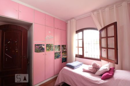 Casa à venda com 240m², 3 quartos e 2 vagasQuarto 2