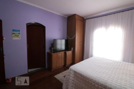 Casa à venda com 240m², 3 quartos e 2 vagasSuite 1