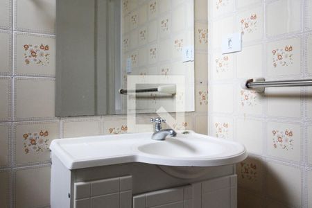 Banheiro  de apartamento à venda com 1 quarto, 43m² em Moema, São Paulo