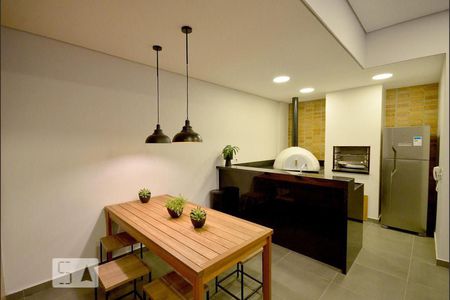 Apartamento para alugar com 60m², 2 quartos e sem vagaÁrea comum - Churrasqueira