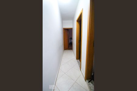 Casa à venda com 150m², 4 quartos e 2 vagascorredor acesso quartos