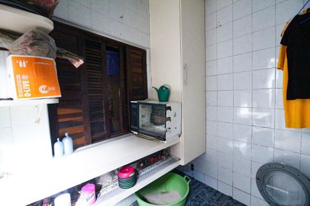 Casa à venda com 150m², 4 quartos e 2 vagasarea de serviço