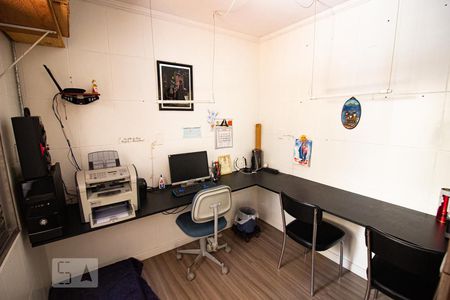 Casa de condomínio à venda com 187m², 3 quartos e 2 vagas Casa de condomínio à venda com 187m², 3 quartos e 2 vagasQuarto de Serviço