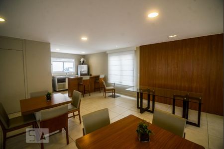 Apartamento para alugar com 45m², 2 quartos e 1 vaga Apartamento para alugar com 45m², 2 quartos e 1 vagaÁrea comum - Salão de festas