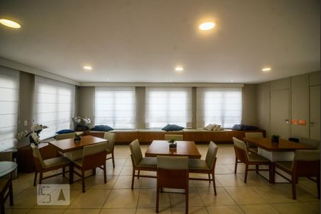 Apartamento para alugar com 45m², 2 quartos e 1 vaga Apartamento para alugar com 45m², 2 quartos e 1 vagaÁrea comum - Salão de festas