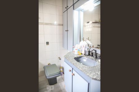 Casa à venda com 245m², 3 quartos e 4 vagasBanheiro da Suíte master