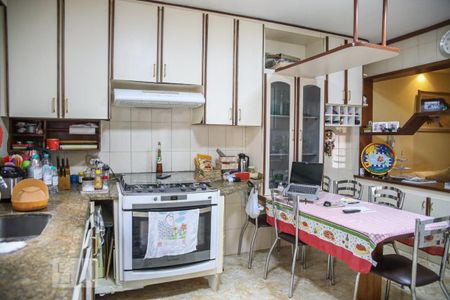 Casa à venda com 245m², 3 quartos e 4 vagasCozinha